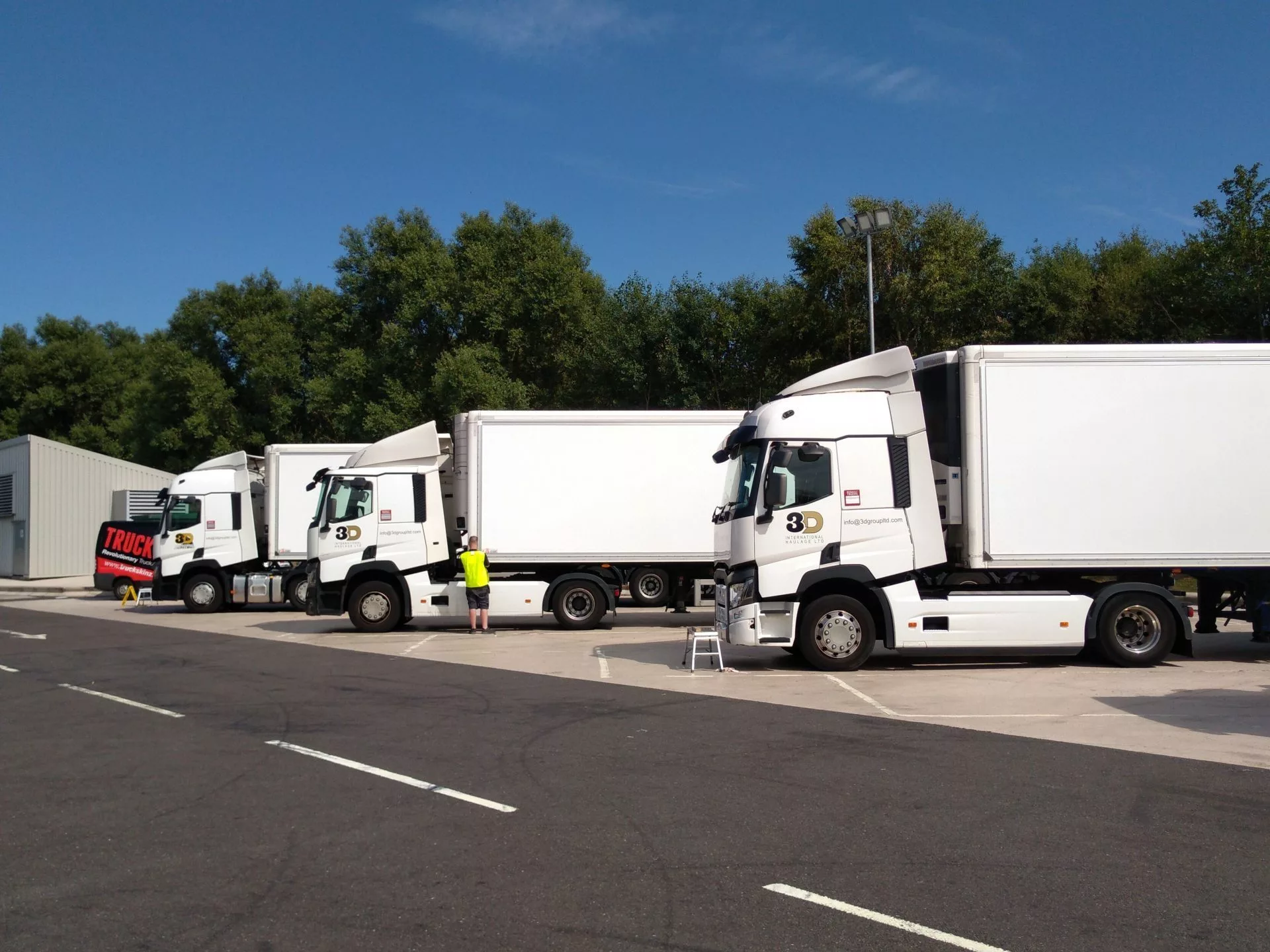 New trucks without advertising